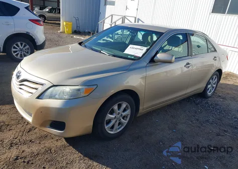 2011 Toyota Camry Le z USA, uszkodzony, nr VIN 4T4BF3EK2BR117689